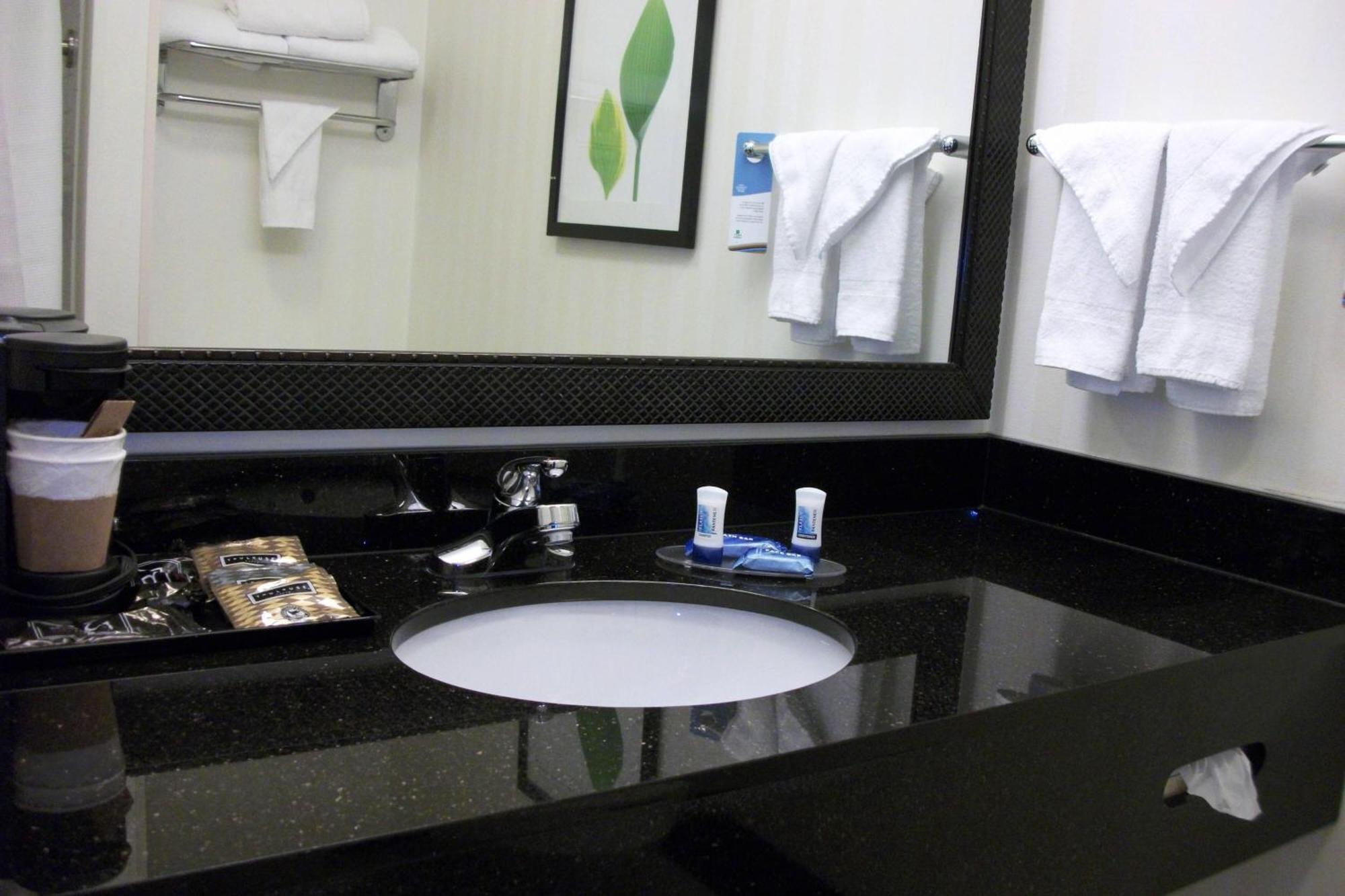 Fairfield Inn And Suites By Marriott Seymour Esterno foto